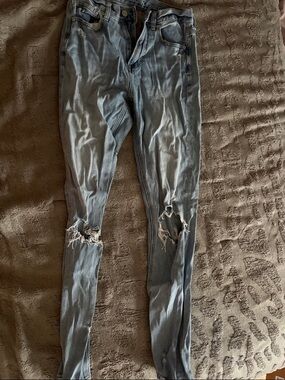 American Eagle Outfitters Light Blue Ripped Skinny Jeans